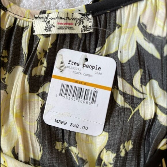 FREE PEOPLE Hot Take Floral Printed Cami in Black Combo.Size S - Picture 12 of 14